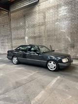Mercedes-Benz Mercedes Benz E420 - Mercedes-Benz E 420 mit Benzin-Antrieb