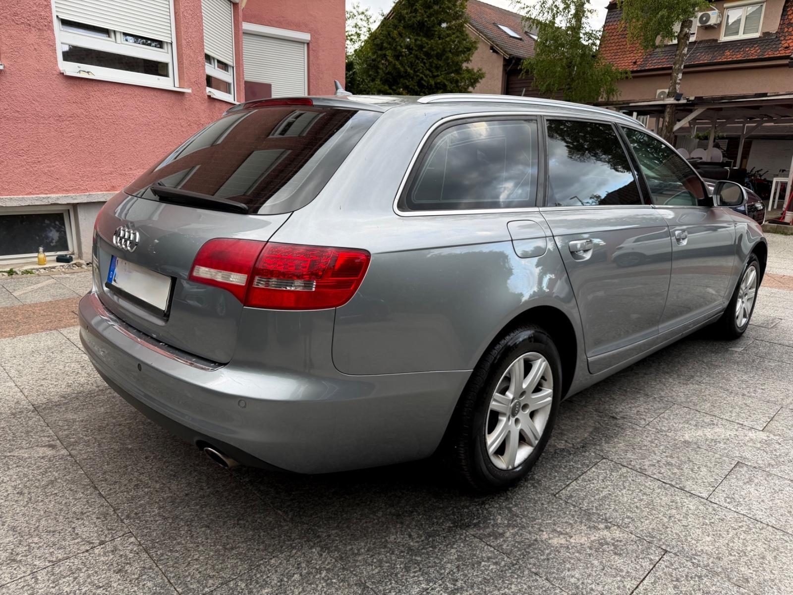Audi A6 2010 — photo 8