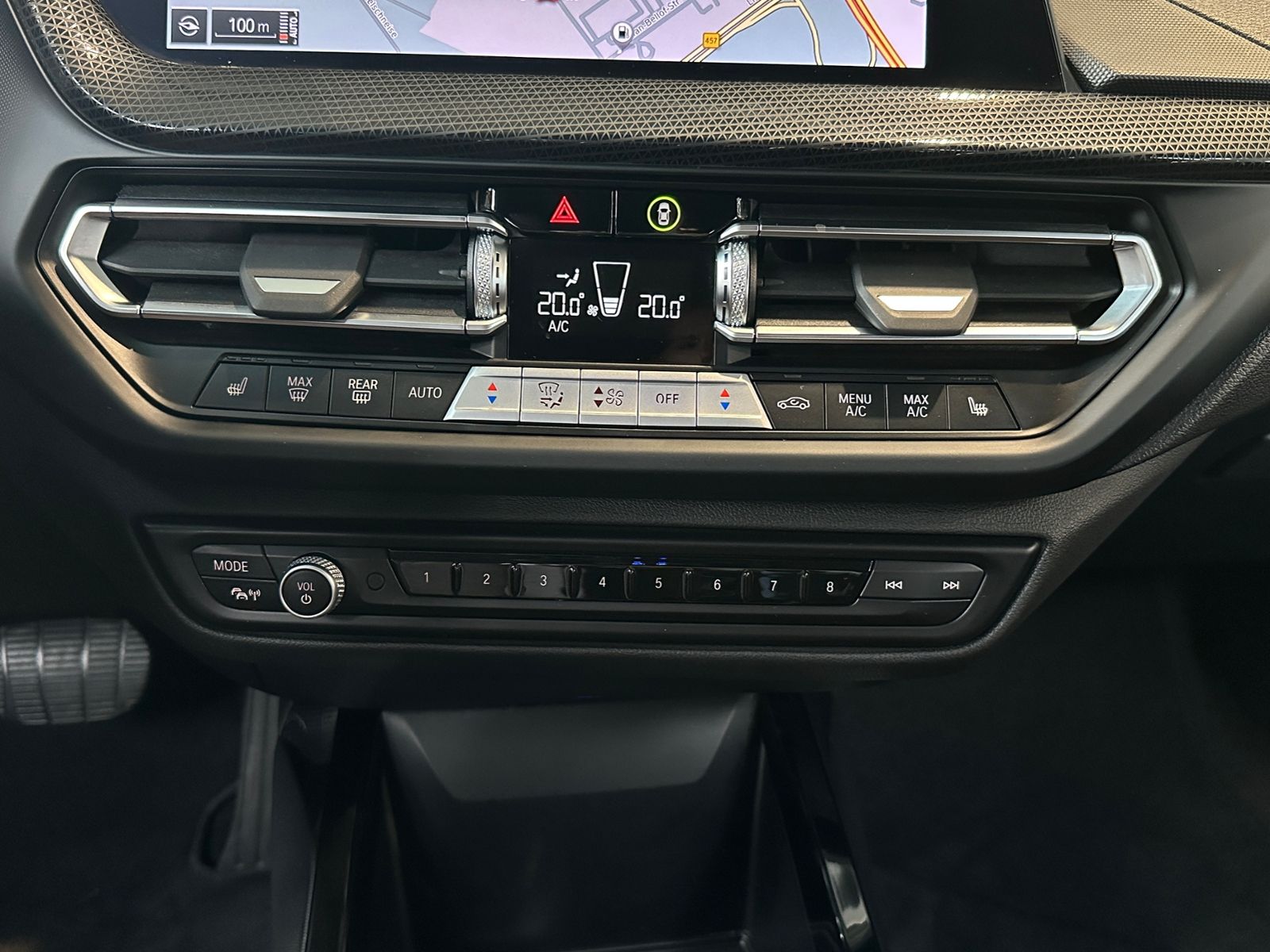 Fahrzeugabbildung BMW 218i Gran Coupe Advantage AHK LED ACC NAVI