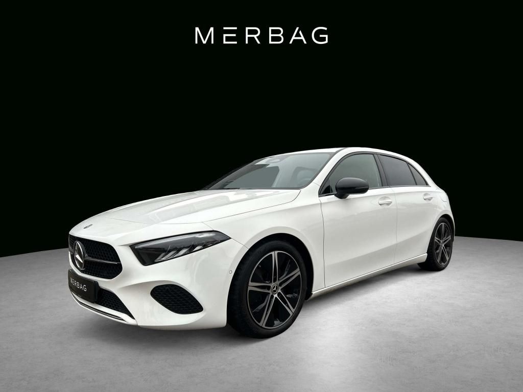 MERCEDES-BENZ A 220 4MATIC Kompaktlimousine AHK AUT Kam. LED