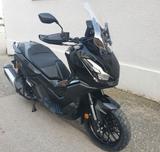 Honda ADV 350 in Schwarz Preisvorteil 500 € - HONDA ROLLER 50