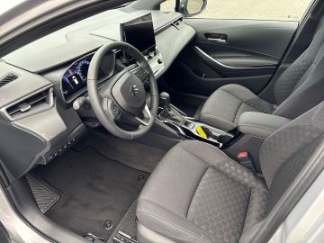 Bild 9 Suzuki Swace 1.8 Hybrid Comfort+ Navi Digitales Cockpit