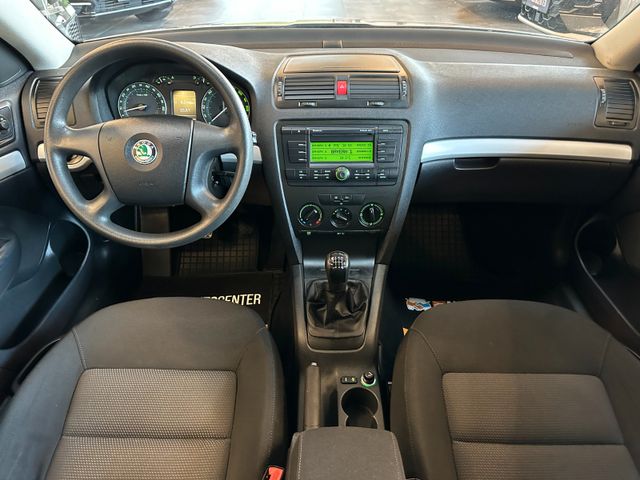 Skoda Octavia *TÜV0328*SCHECKHEFT*TEMPO*AHK*KLIMA*PDC