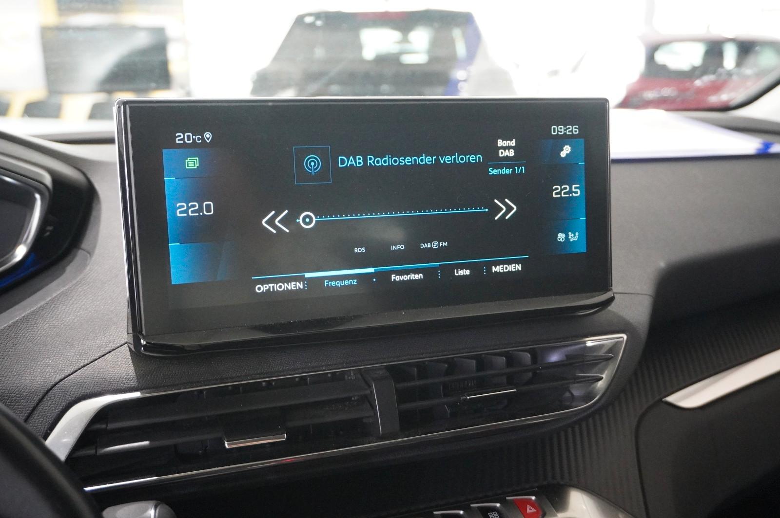 Peugeot 3008 1.5D ALLURE NAVI/LED/KAMERA/SPORT/VIRTU/AHK