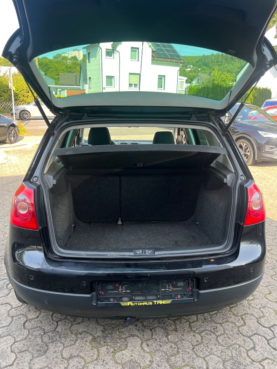 Fahrzeugabbildung Volkswagen Golf V Lim. Tour Edition *1.HAND*