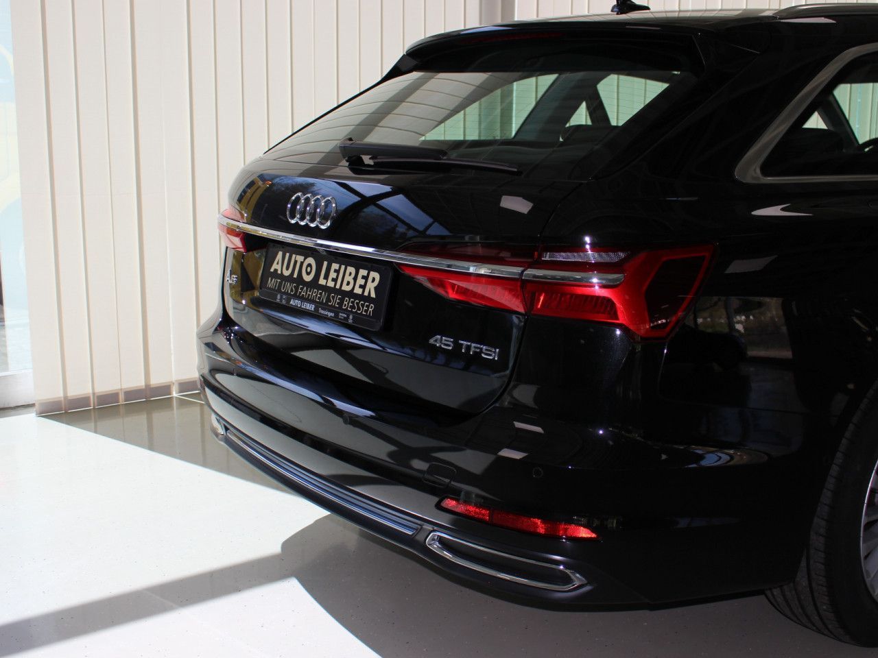 Fahrzeugabbildung Audi A6 Avant 45 TFSI design ACC/Leder/RFK/LED