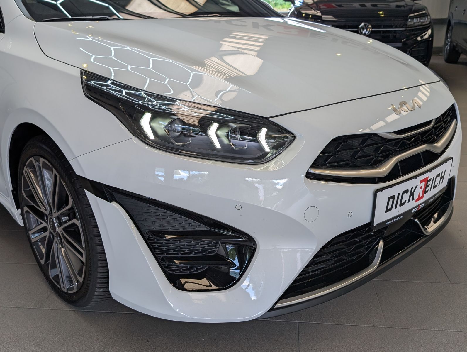 Fahrzeugabbildung Kia cee'd / Ceed GT Line LED JBL ACC KAM 7-JAHRE GAR
