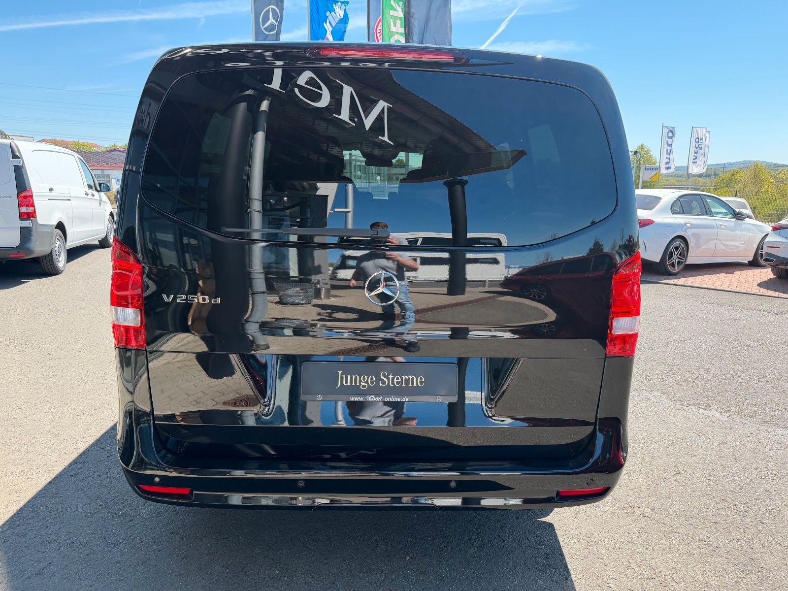 Fahrzeugabbildung Mercedes-Benz V 250 d DISTRONIC AHK2,5to Kamera