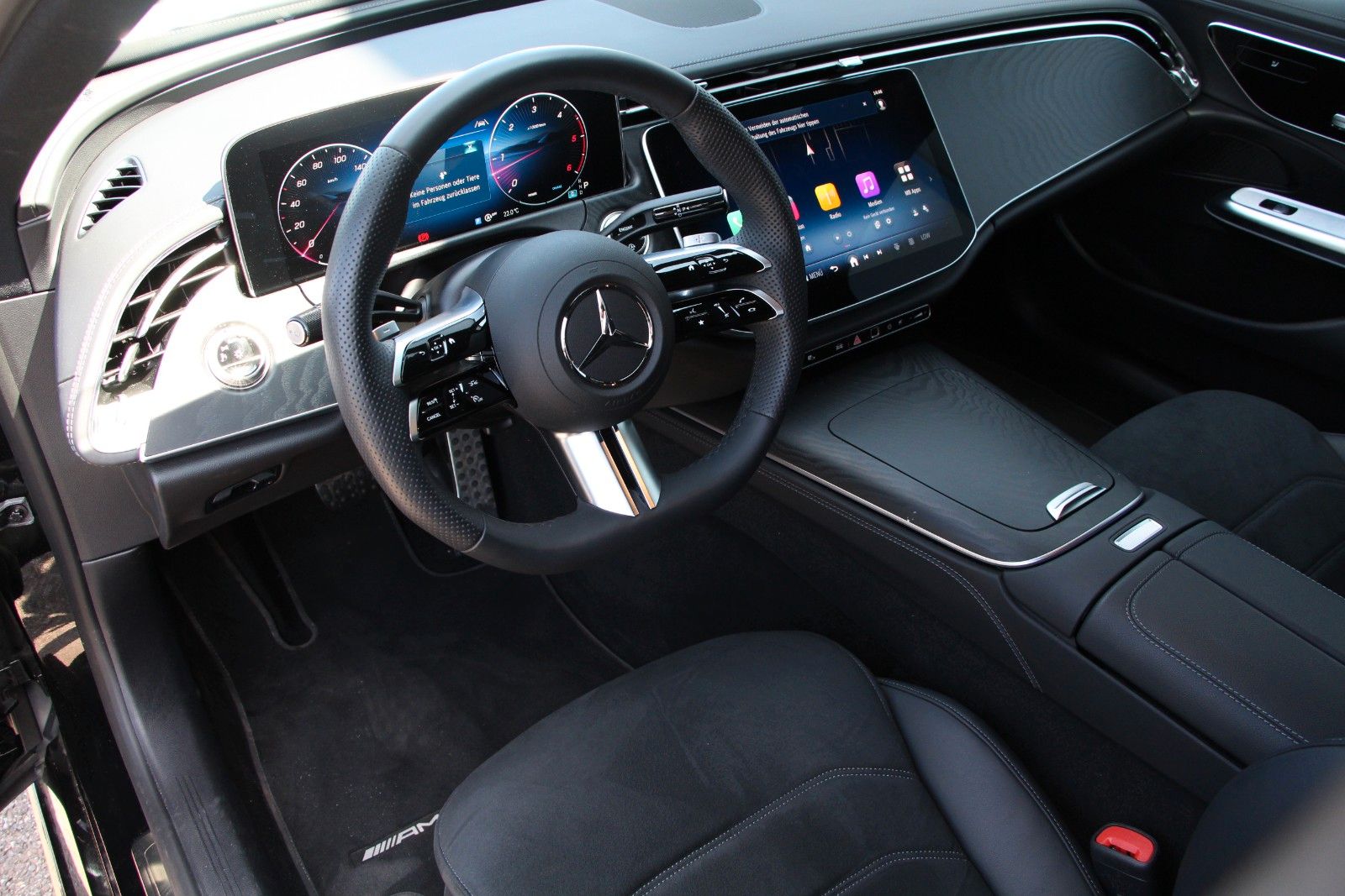 Mercedes-Benz E 220 d NIGHT 20Zoll AMBIENTE ACC GUARD AMG Line foto 5