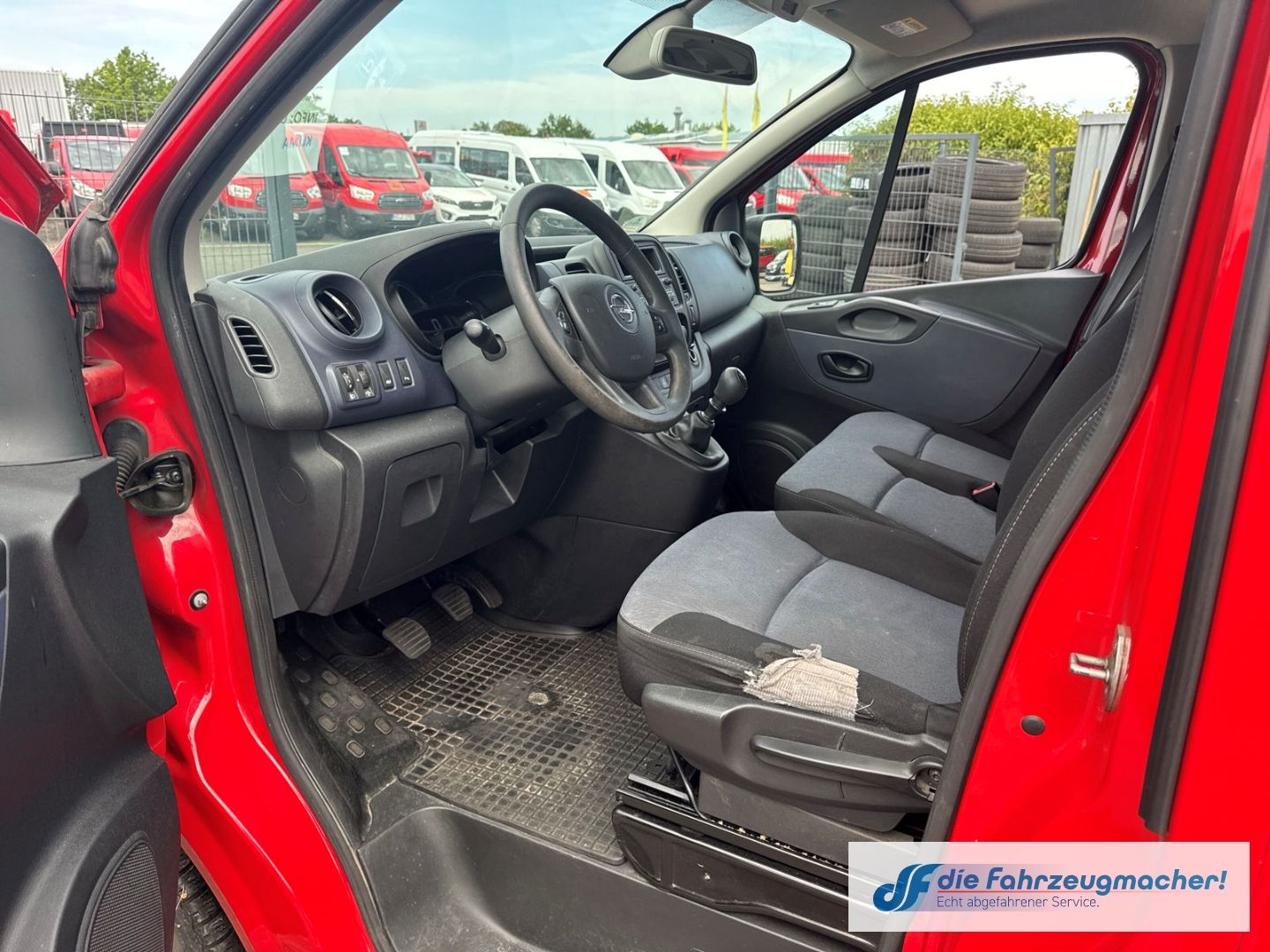 Fahrzeugabbildung Opel Vivaro B Kombi 9Si. L1H1 2,7t *8136 *EXPORT