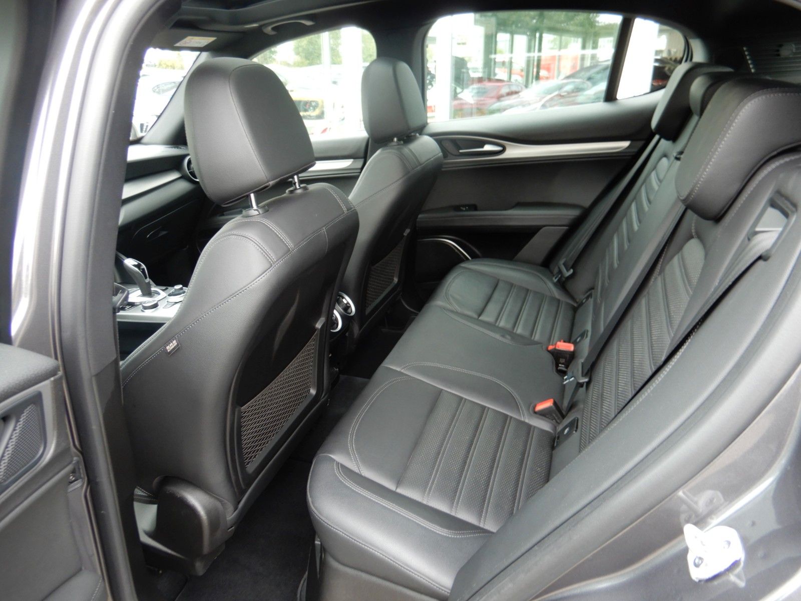 Fahrzeugabbildung Alfa Romeo Stelvio 280 PS Veloce Q4 Pano Navi Leder 20 Zoll