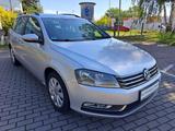 Volkswagen Passat Kombi Klimatronic Navi Sitzhzg. Allwetter - gebrauchte VW Passat aus dem Jahr 2012