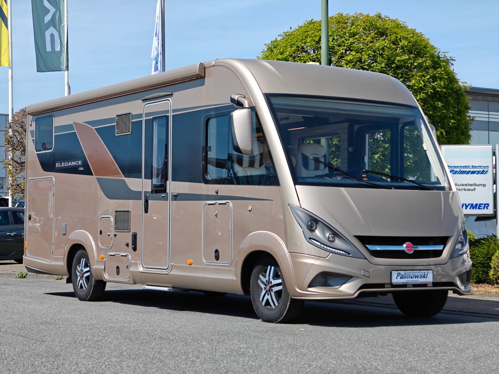 Fahrzeugabbildung Bürstner Elegance I 728 G - 150PS, SAT, TV, Navi, 2x AGM