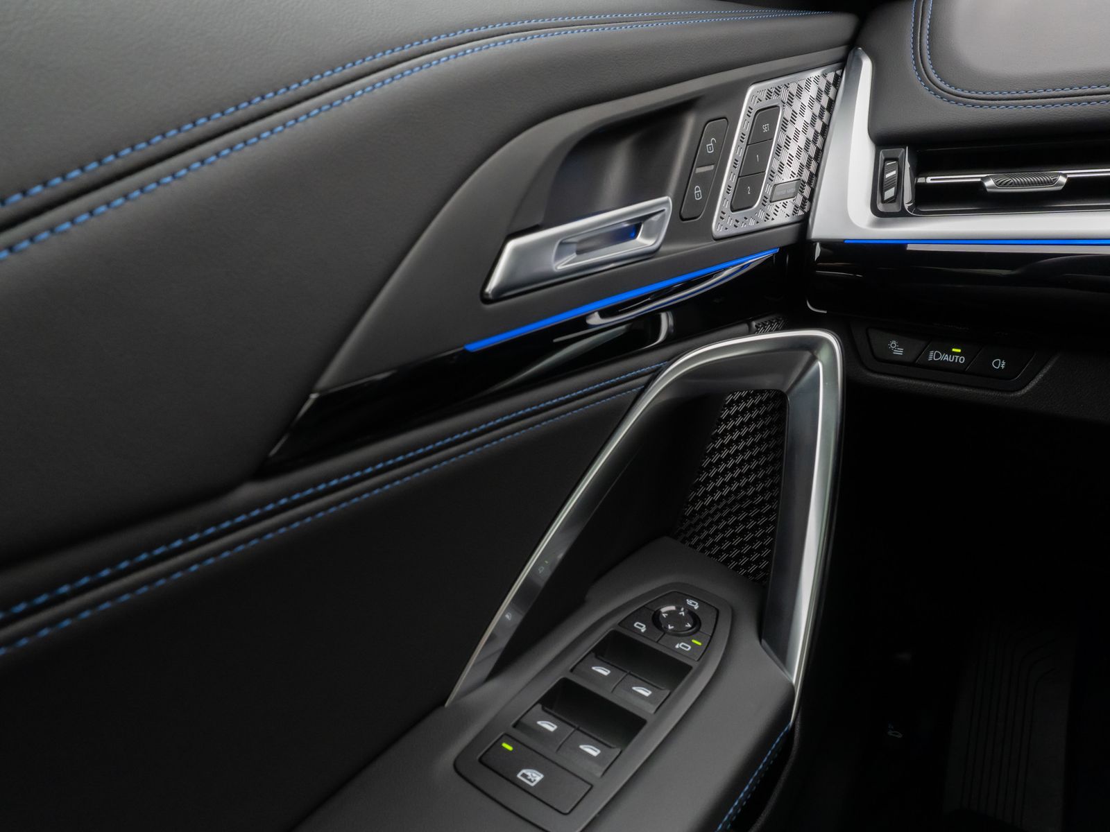 Fahrzeugabbildung BMW X1 sD20i M Sport Panorama Kamera DAB H/K Komfort