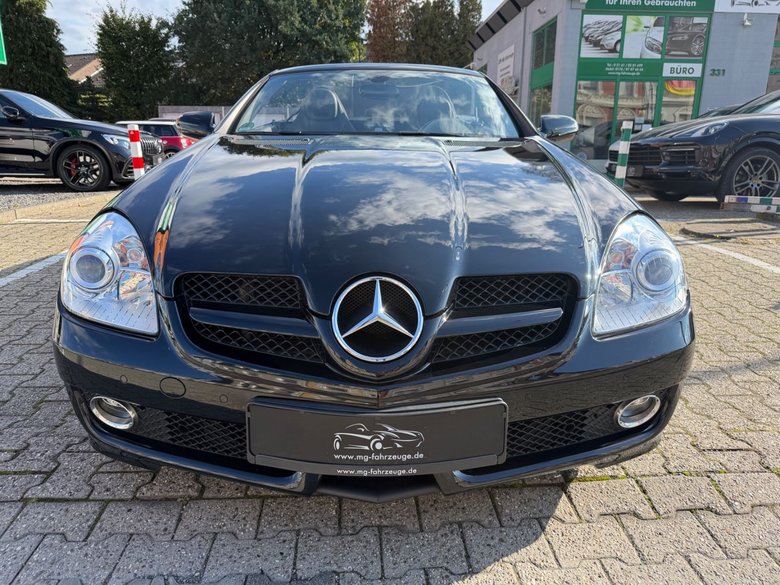 Fahrzeugabbildung Mercedes-Benz SLK 200 Kompressor 18 ZOLL LEDER AIRSCARF TEMPOM
