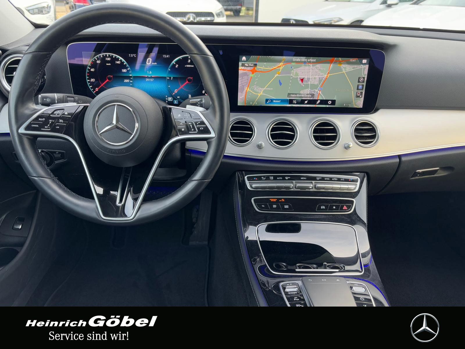 Fahrzeugabbildung Mercedes-Benz E 220 T d AVANTGARDE SP AB KAM NAVI LED AUGM-REA