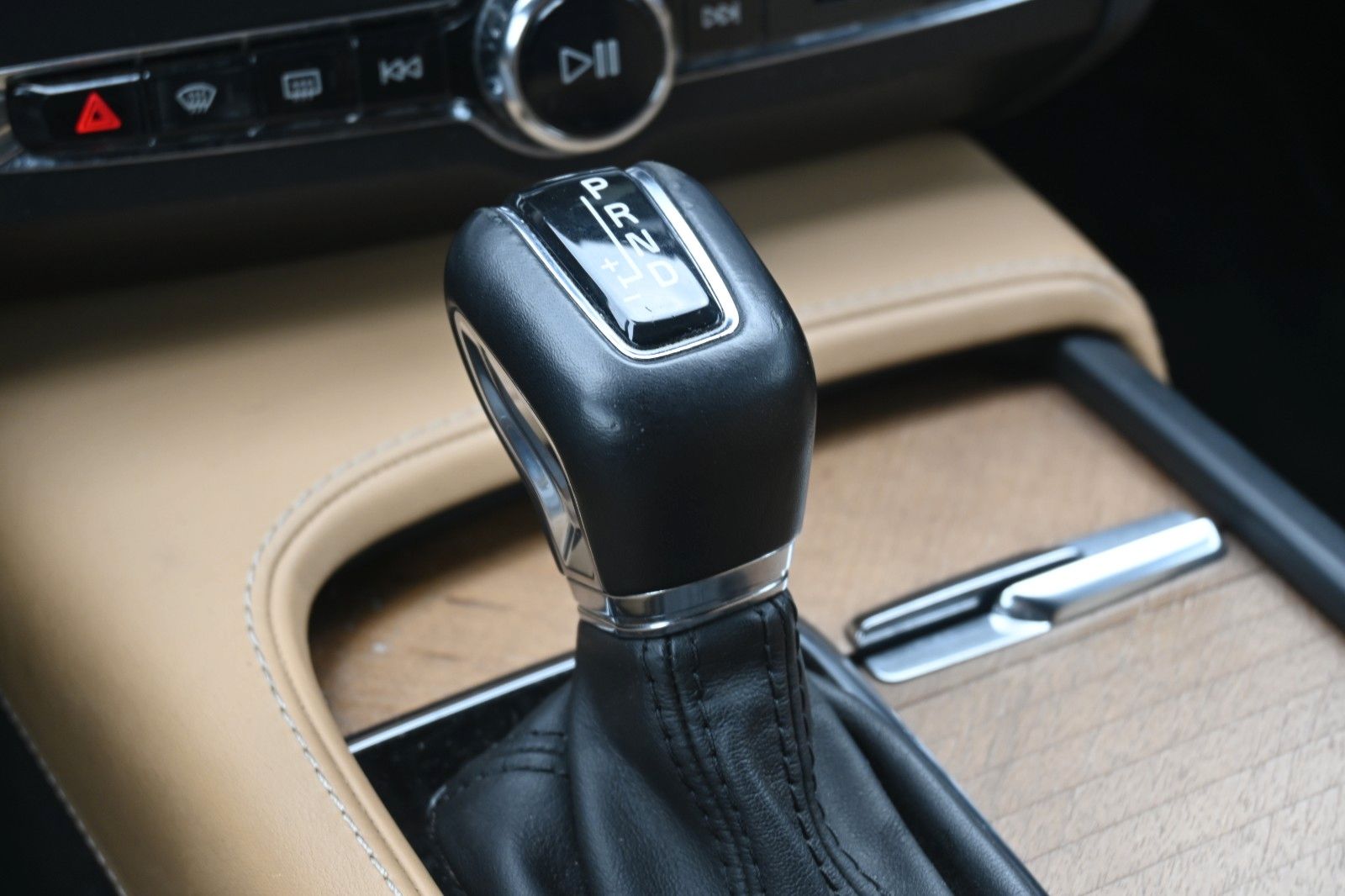 Fahrzeugabbildung Volvo V90 D5 Inscrip* AWD*360°*MASS*LUFT*NAV*MIETKAUF