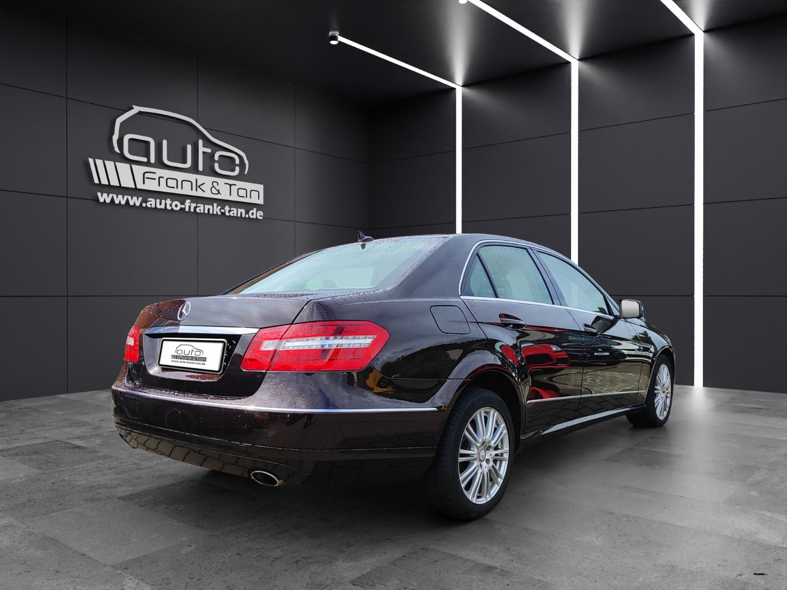 Fahrzeugabbildung Mercedes-Benz E 350 CDI BlueEfficiency*Navi*Leder*Top Zustand*