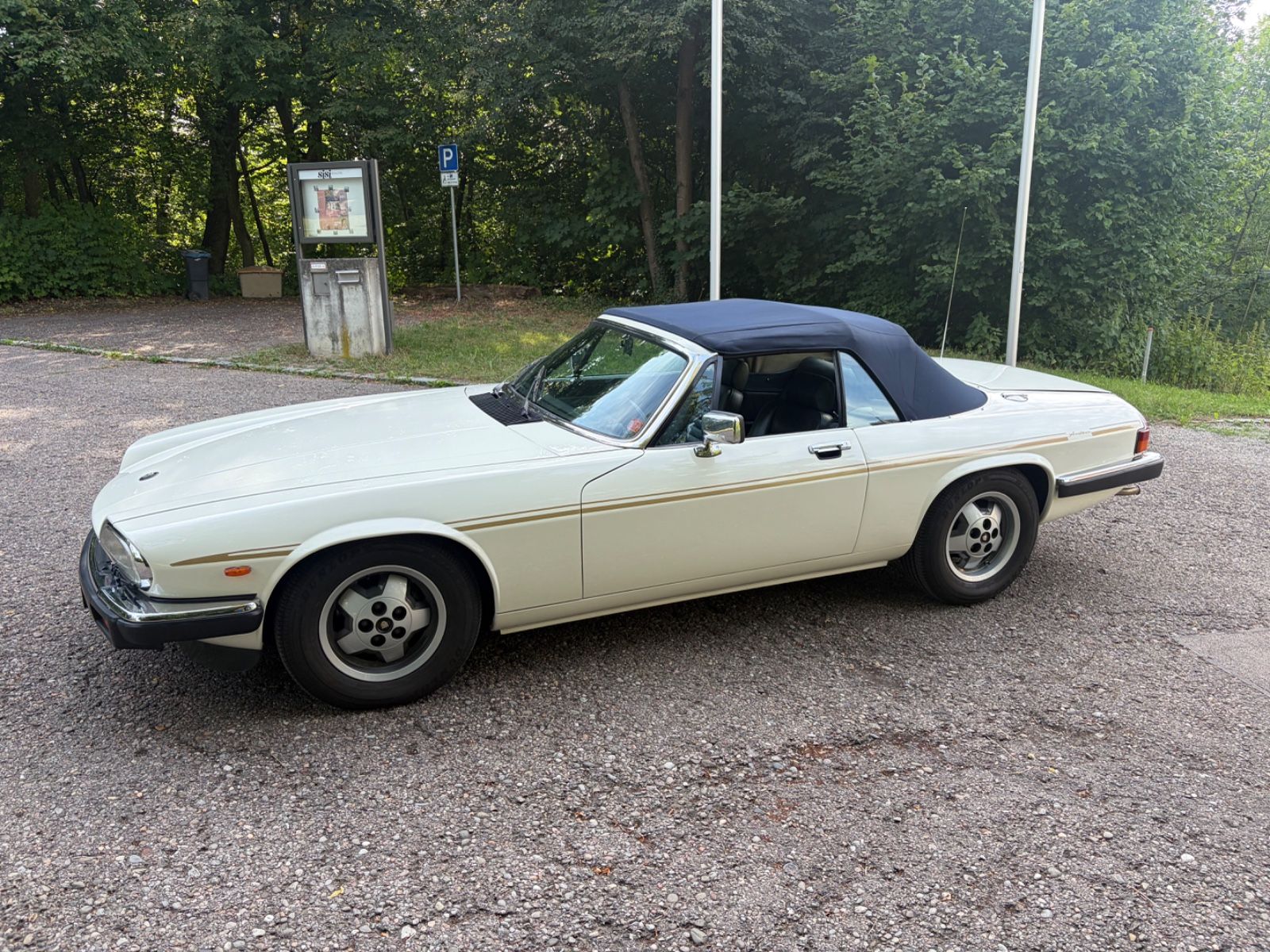 JAGUAR XJSC 22