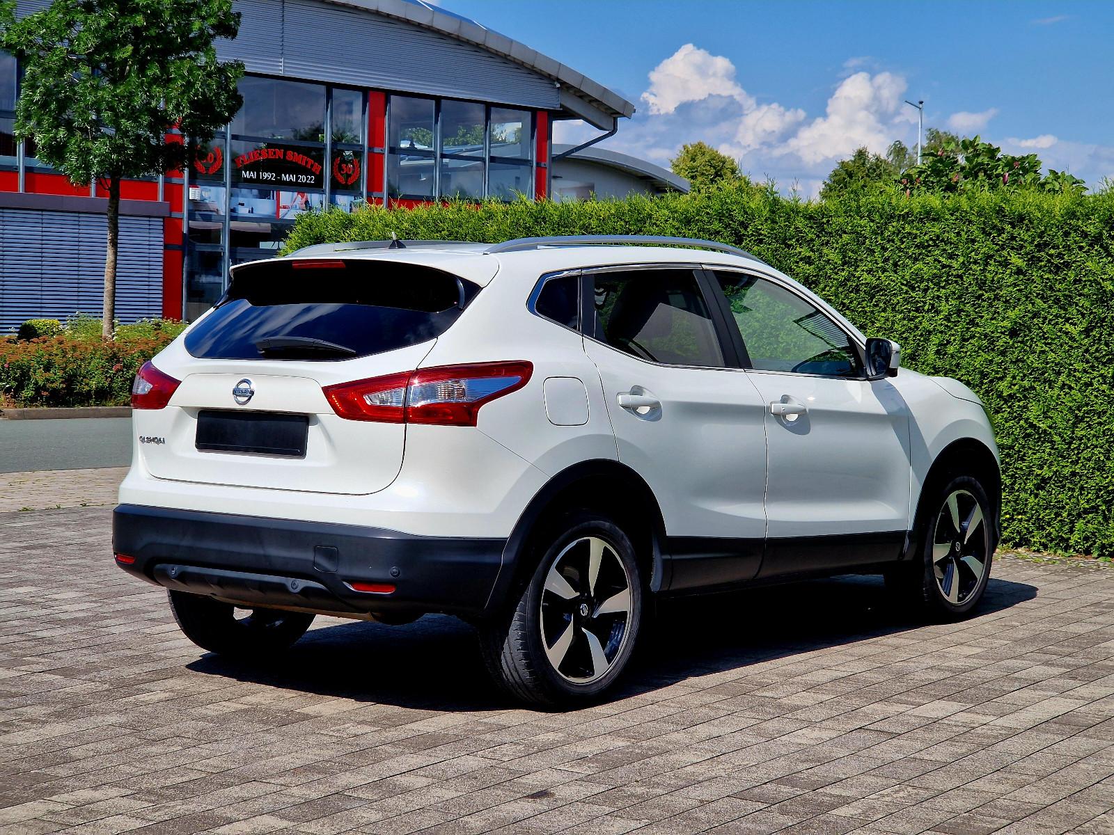 Nissan Qashqai N-Connecta (Automatik, Navi, Kamera)