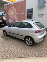 Seat Ibiza 1.4 16V 63kW Sport Edition Sport Edition - Seat Ibiza aus 2007: Edition Sport
