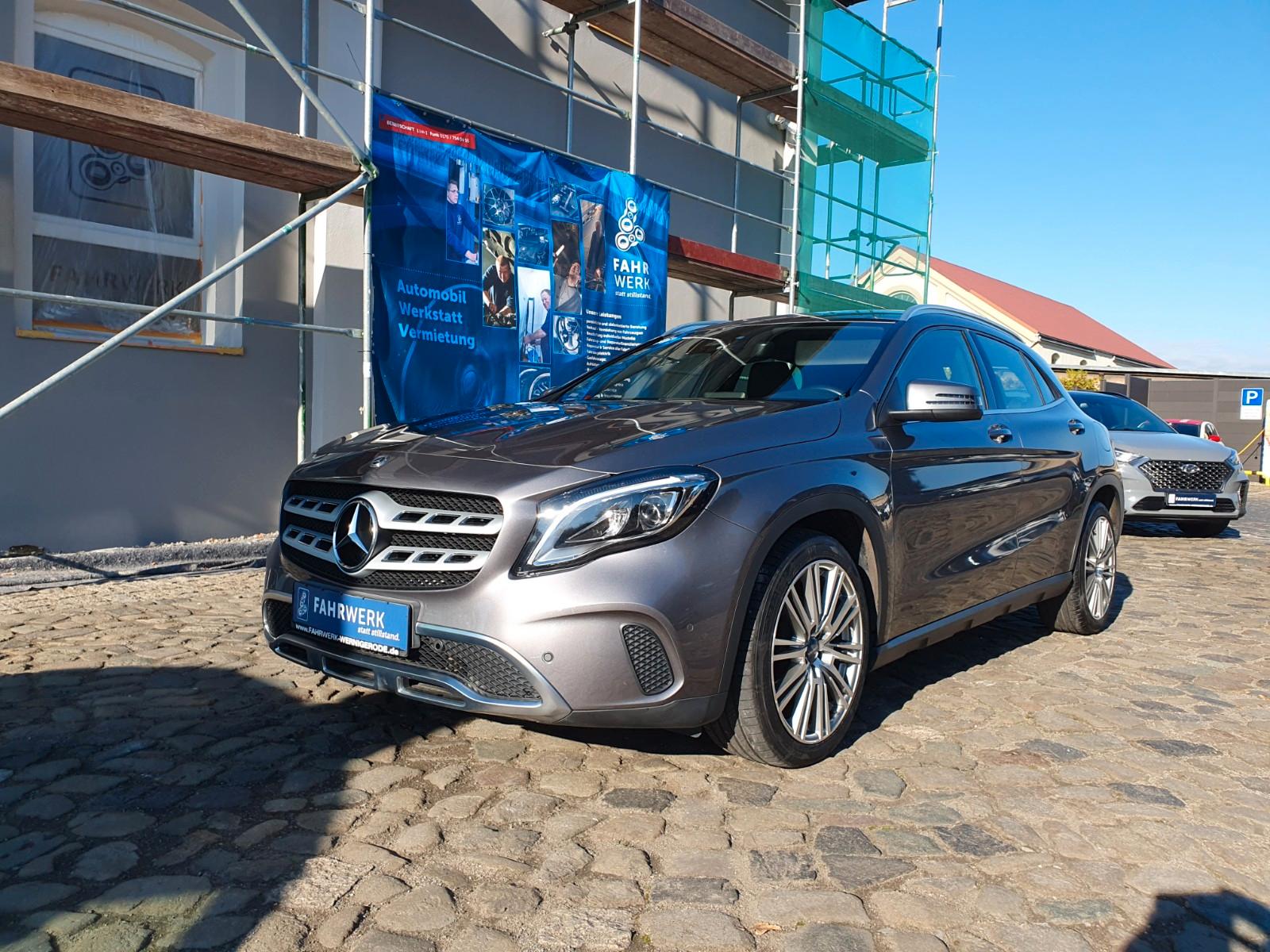 Mercedes-Benz GLA 200 7G-DCT Urban, Navi+Rückfk. M+S