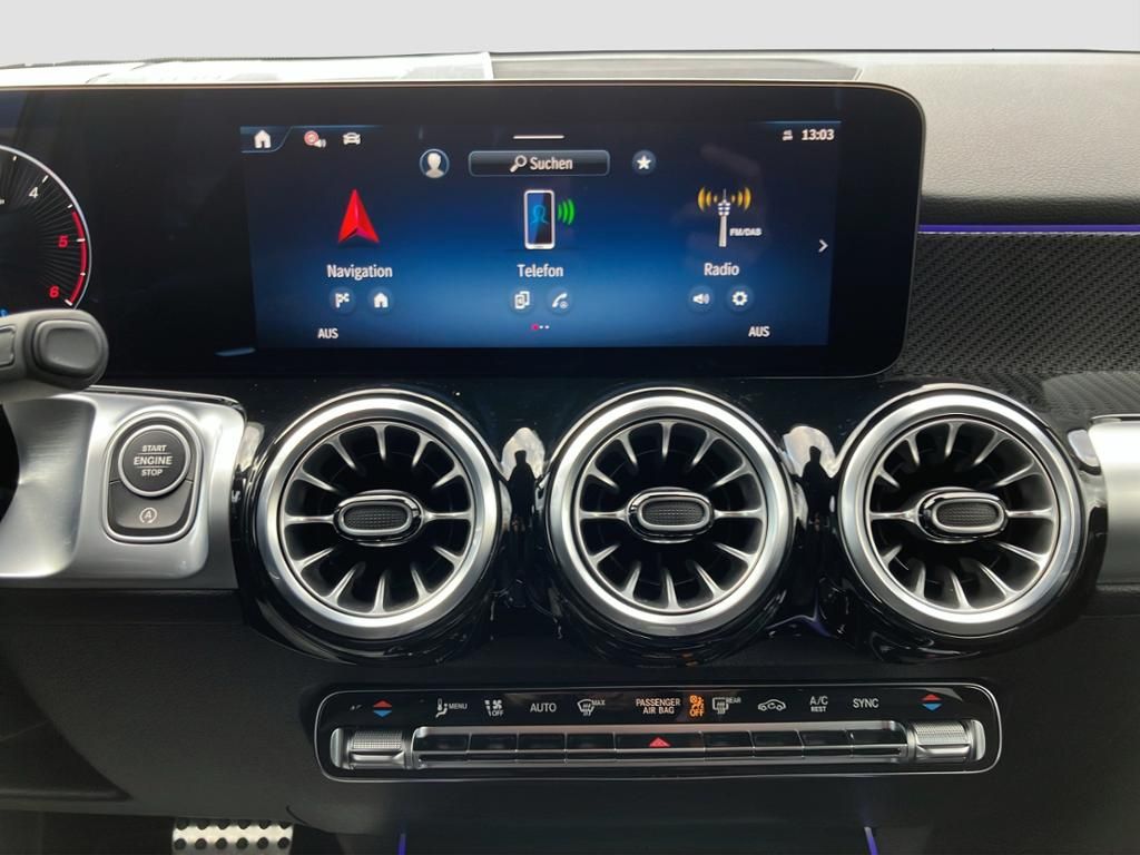 Fahrzeugabbildung Mercedes-Benz GLB 200 d AMG*SpurH*SHZ*LED*el.Heck*PDC*RFK*AHK