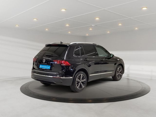 Tiguan Active 2,0 TDI 110 kW DSG Matrix, AZV, H