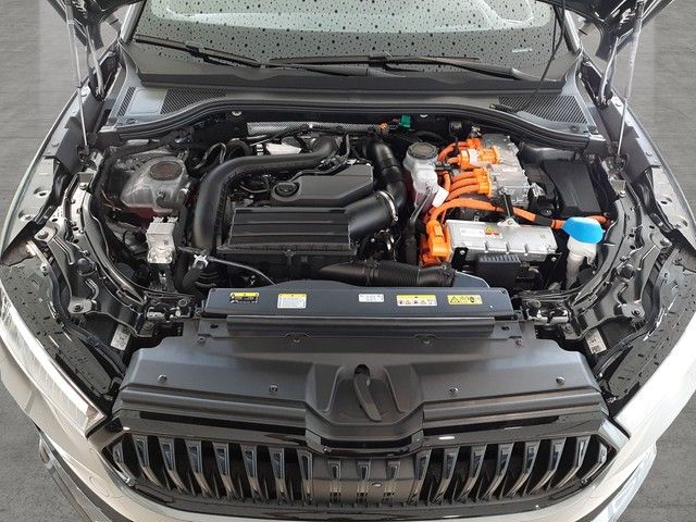 Fahrzeugabbildung Skoda Superb Combi Sportline iV AHK Matrix CANTON