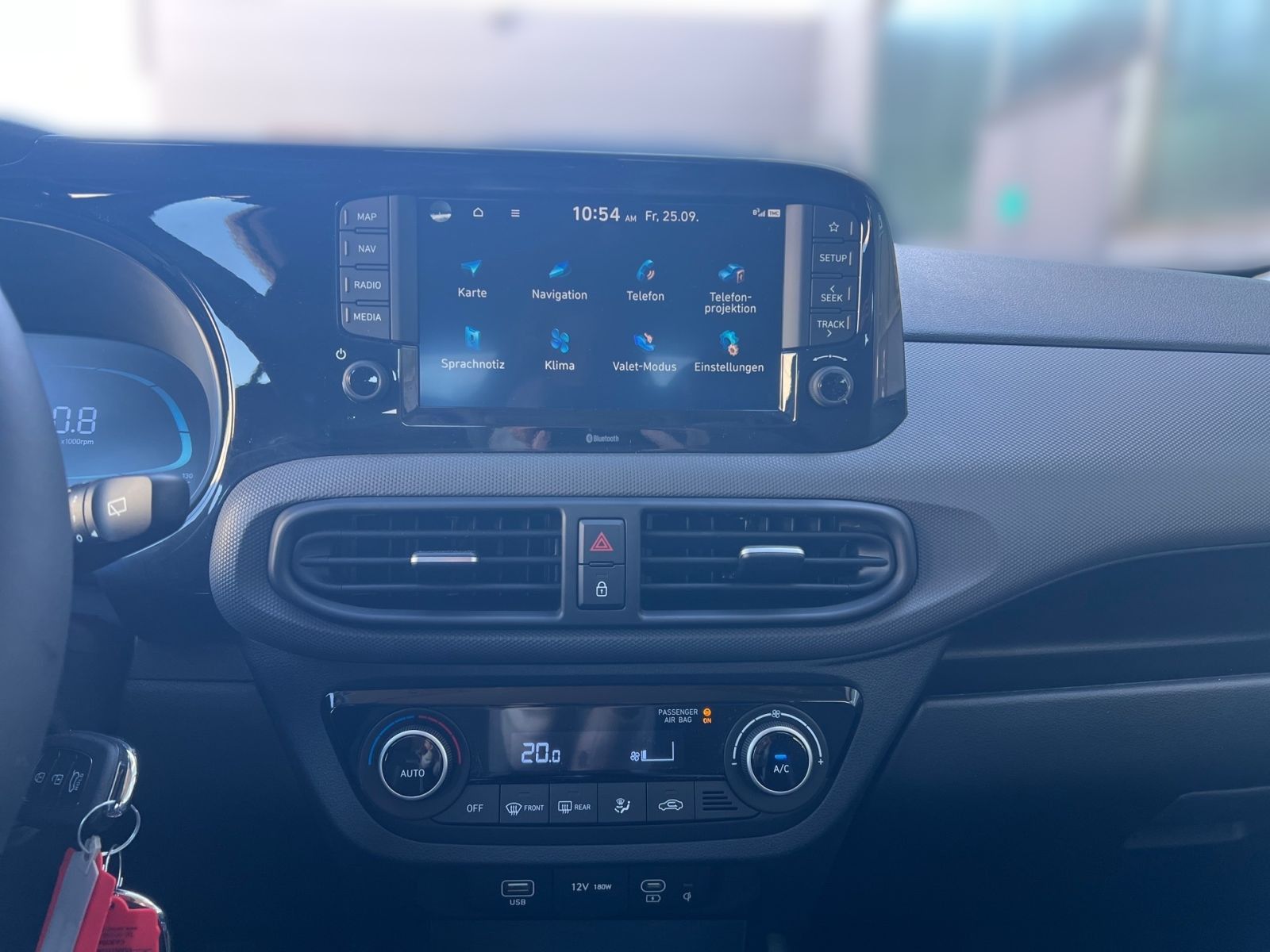 Fahrzeugabbildung Hyundai i10 1.0 Trend Komfort Navi Kamera