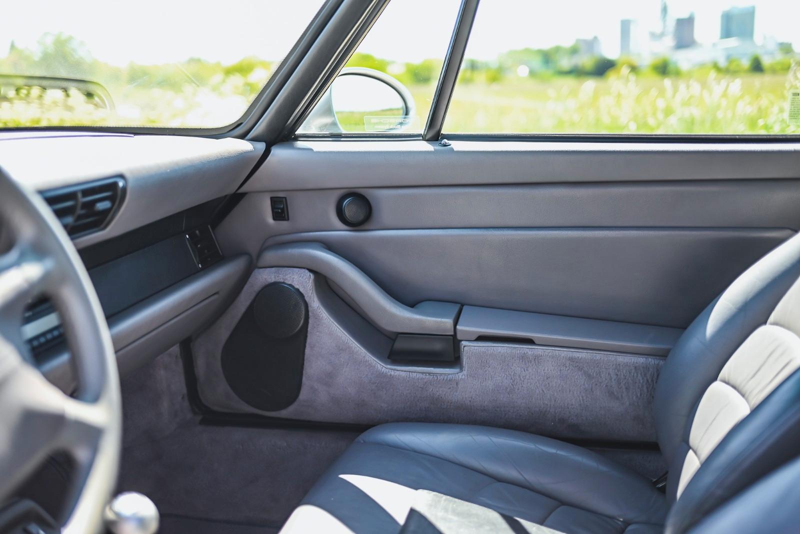 Porsche 993 Carrera Cabriolet