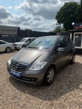 Mercedes-Benz A 160 BlueEFFICIENCY, Einparkhilfe, StartStop - Mercedes-Benz A 160 in Essen