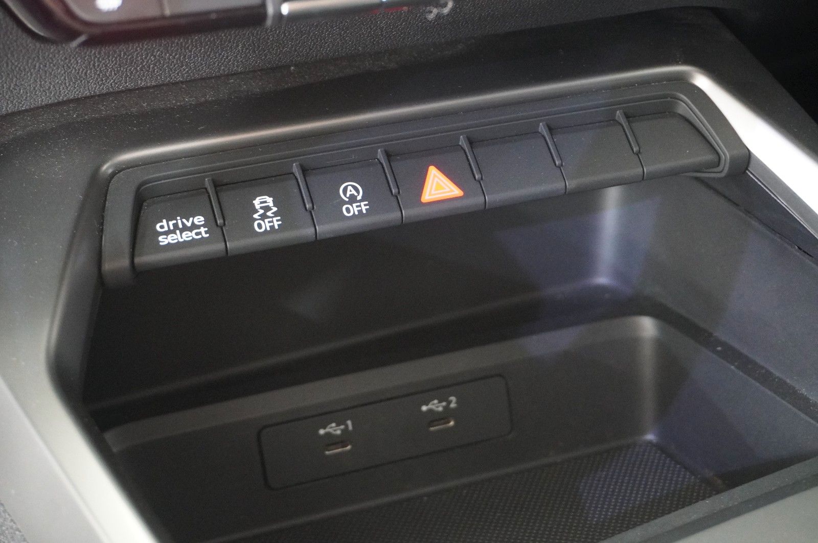 Fahrzeugabbildung Audi A3 Sportback 35 TFSI NAVI/LED/SHZ/VIRTU./TEMP.