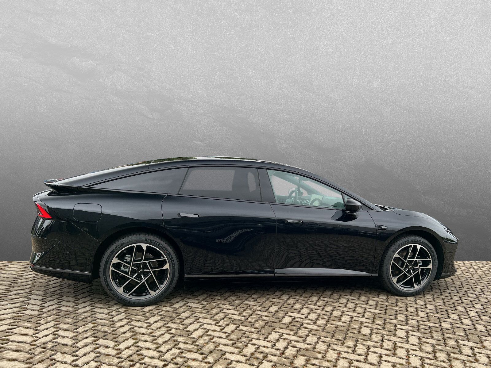XPENG P7