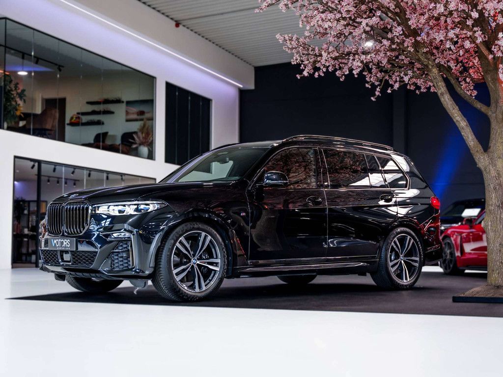 BMW X7 xDrive40i - MSport - Pano Sky Lounge - Laser imagem 3