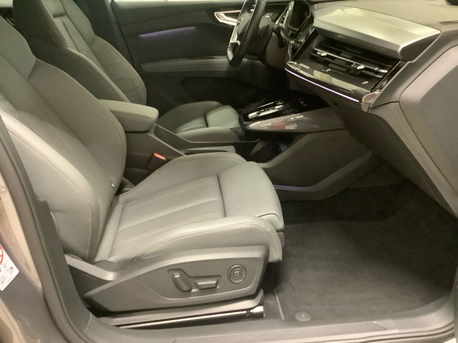 Q4 Sportback e-tron 50 quattro,Edition one,Headu