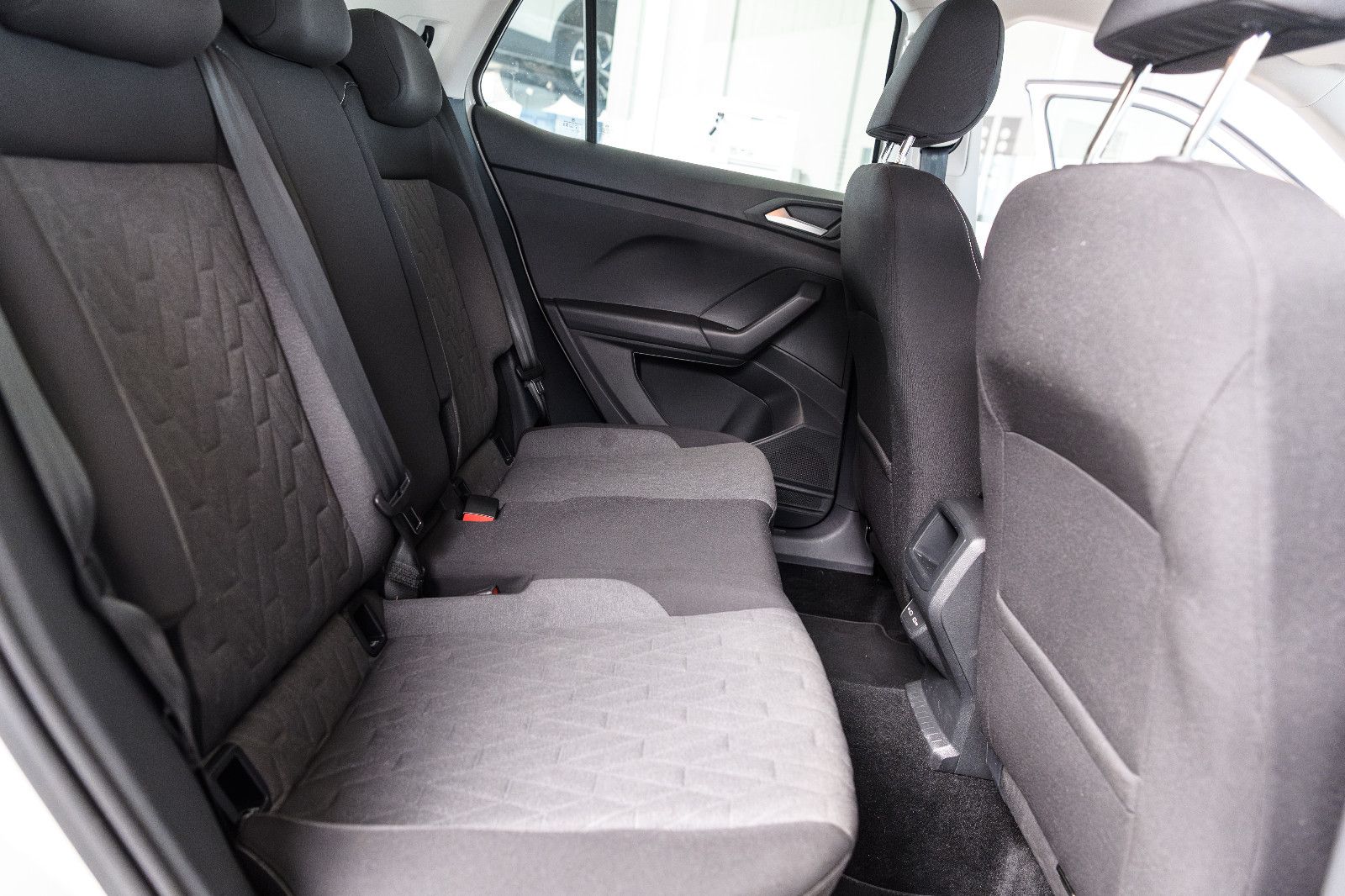 Fahrzeugabbildung Volkswagen T-Cross Life 1.0 TSI DSG LED+SHZ+ACC+APP+5 J.GAR