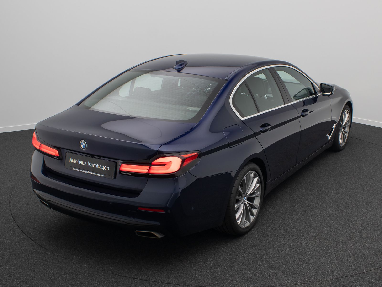Fahrzeugabbildung BMW 540d xD DisplKey Laser DAB MSport HUD H/K 19Zoll