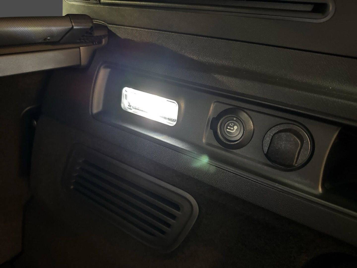 Fahrzeugabbildung Alfa Romeo Stelvio Veloce Q4 2.0 Turbo - AHK - 21 Zoll- Pan