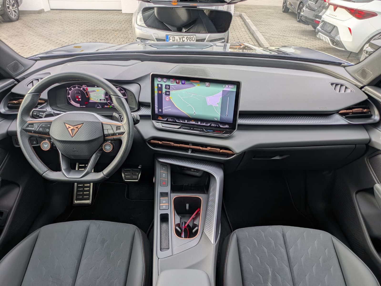 Fahrzeugabbildung CUPRA Terramar 2.0 TSI 4D VZ HUD*MATRIX*PANO*DCC*20"