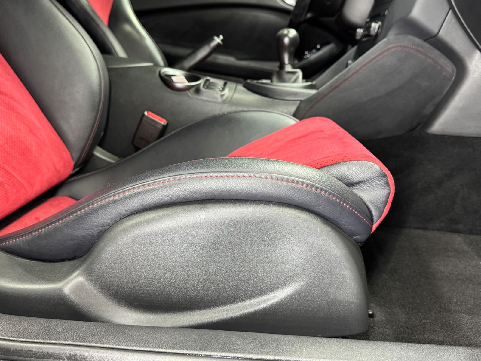 Fahrzeugabbildung Nissan 370Z Nismo|BOSE|RECARO|SCHALTER|D-FZG|U-FREI