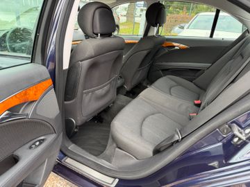 Mercedes E 200 - 6