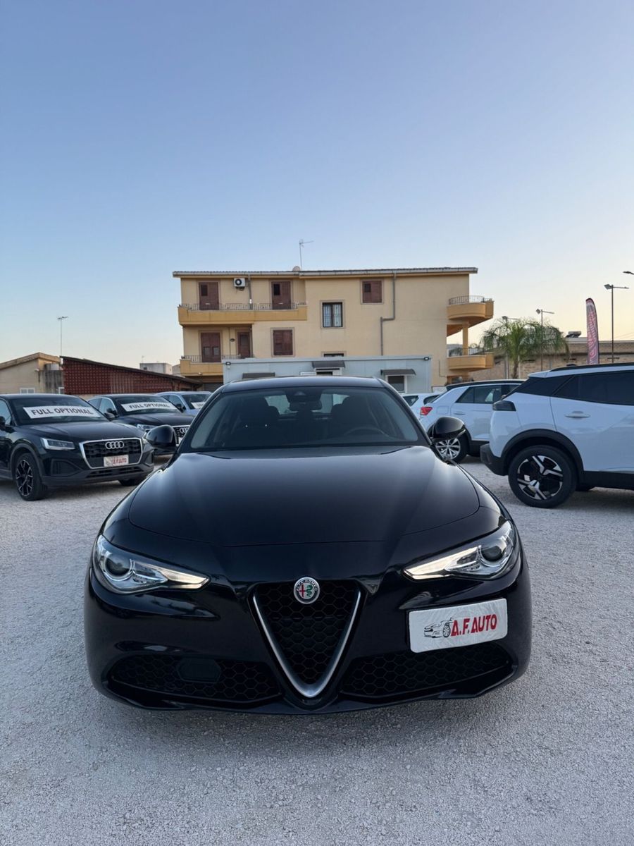 Alfa Romeo Giulia 2.2 Turbodiesel 150 CV Super imagem 2