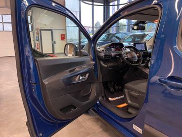 MYAUTOCENTER – Gebraucht- und Jahreswagen mit Werkstattservice in Pfaffenhofen Peugeot Rifter Allure L2*2. Hand*AHK*Klima*Navi*7-Sitzer