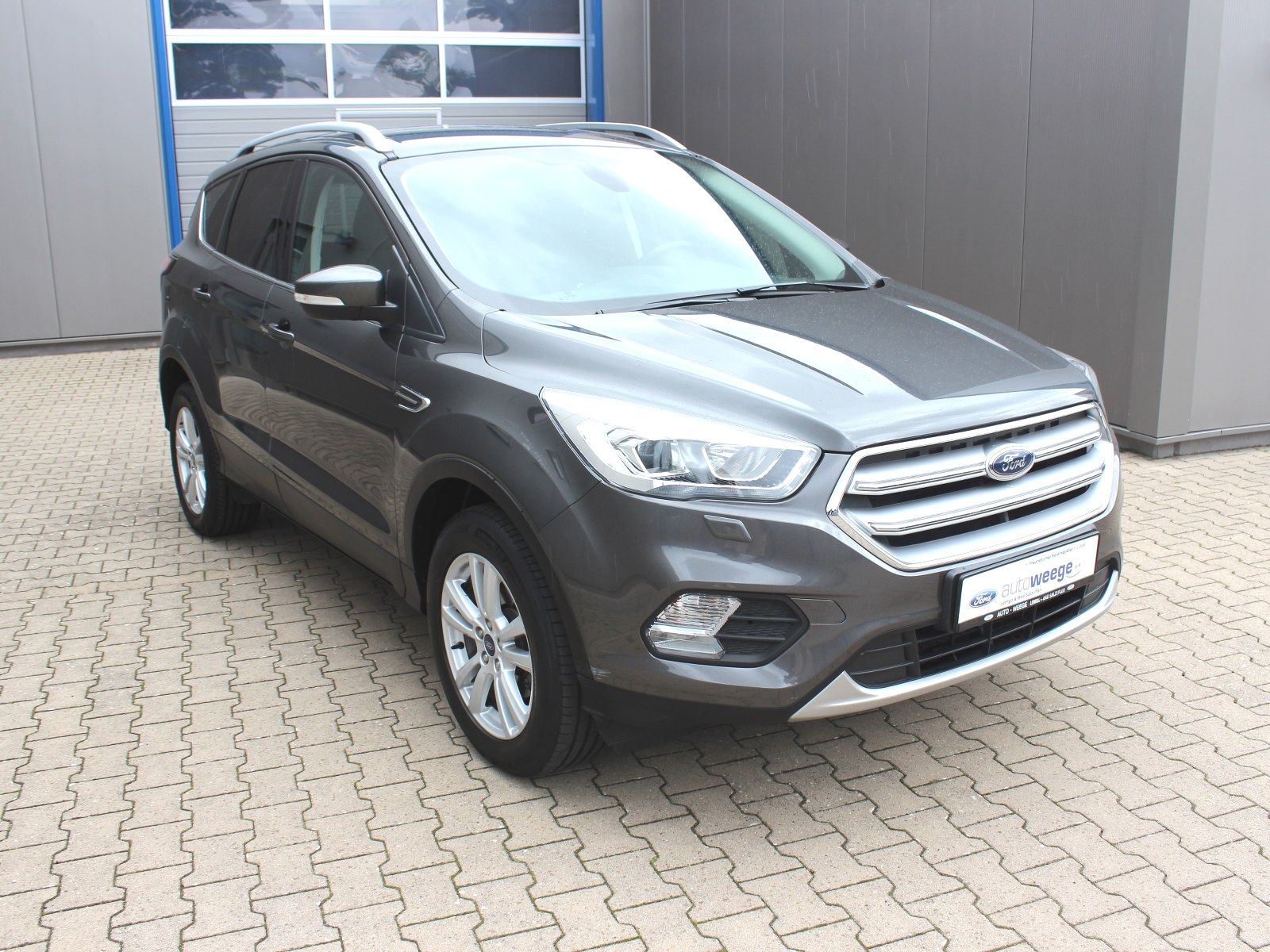 Fahrzeugabbildung Ford Kuga Cool & Connect 1,5 EcoBoost 4x2