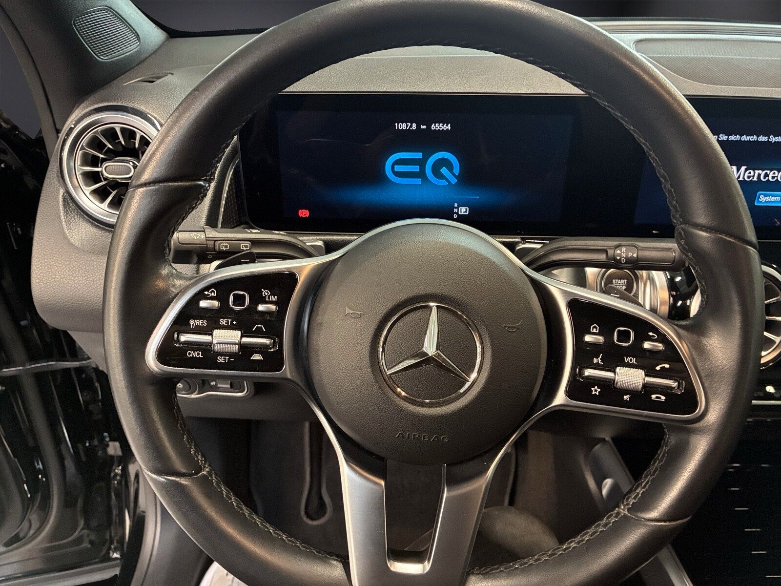 Mercedes-Benz EQB 250+ PROGRESSIVE DISTRONIC KAMERA APPLE LED foto 14