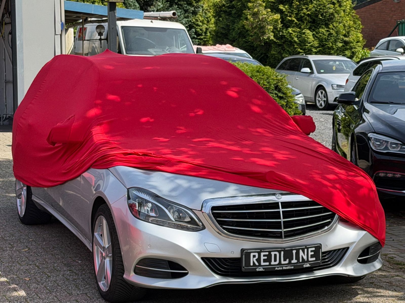 MERCEDES-BENZ E 220