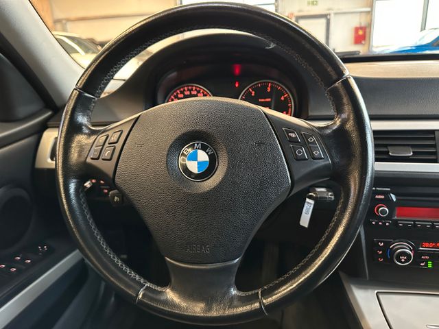 MYAUTOCENTER – Gebraucht- und Jahreswagen mit Werkstattservice in Pfaffenhofen BMW 3 Touring 320d *Klima*Automatik*Sitzheizung*