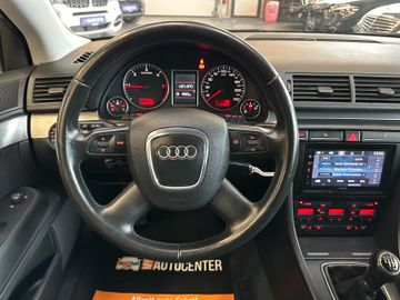 MYAUTOCENTER – Gebraucht- und Jahreswagen mit Werkstattservice in Pfaffenhofen Audi A4 Avan *TEMPO*PDC*NAVI*SZHZ*XENON*