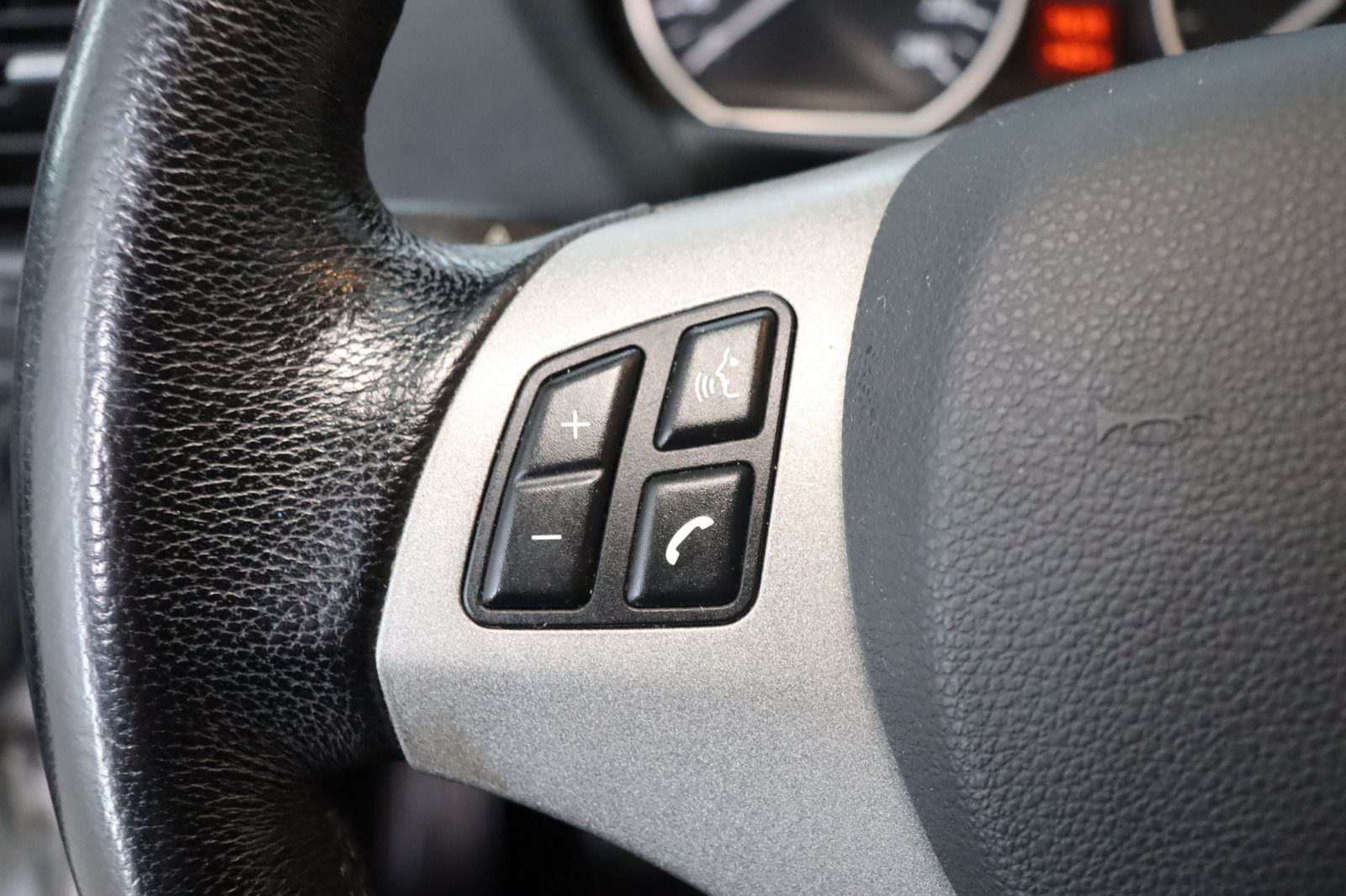 Fahrzeugabbildung BMW 118 d * Navi * Schiebedach